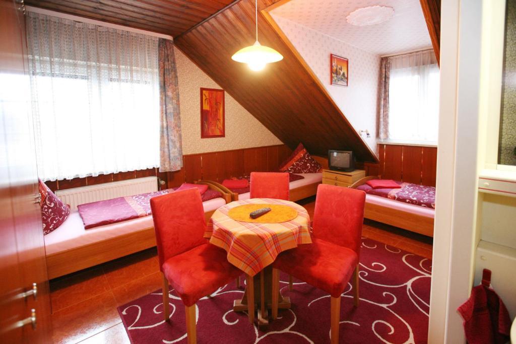 Hotel-Pension Klaer Шпейер Номер фото